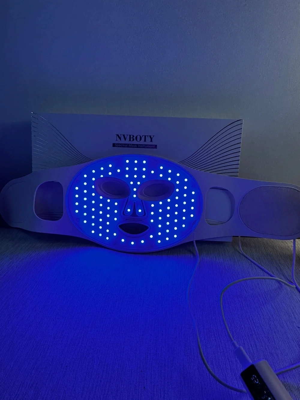 Red LED Facial Mask – Hands-Free Spectral Therapy
